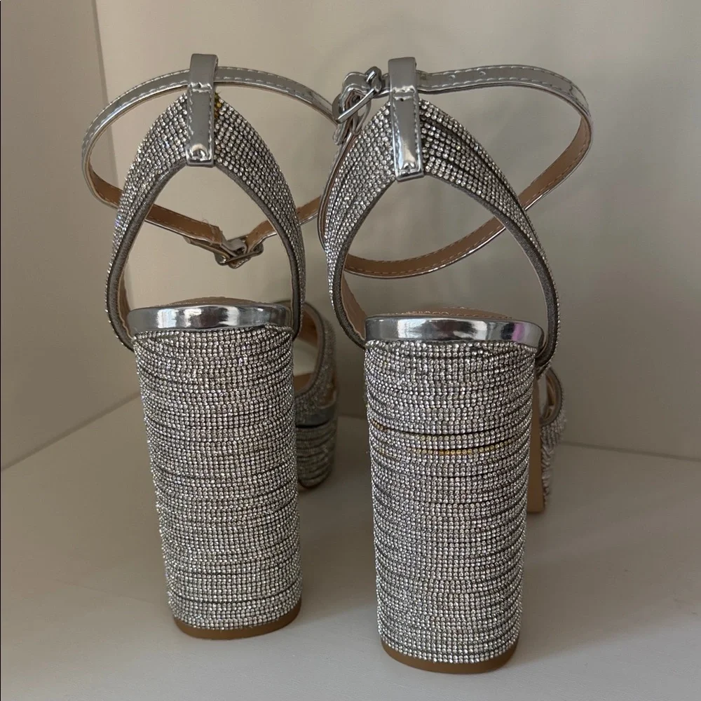 STEVE MADDEN Silver Sparkle Platform Block Heel Sandals